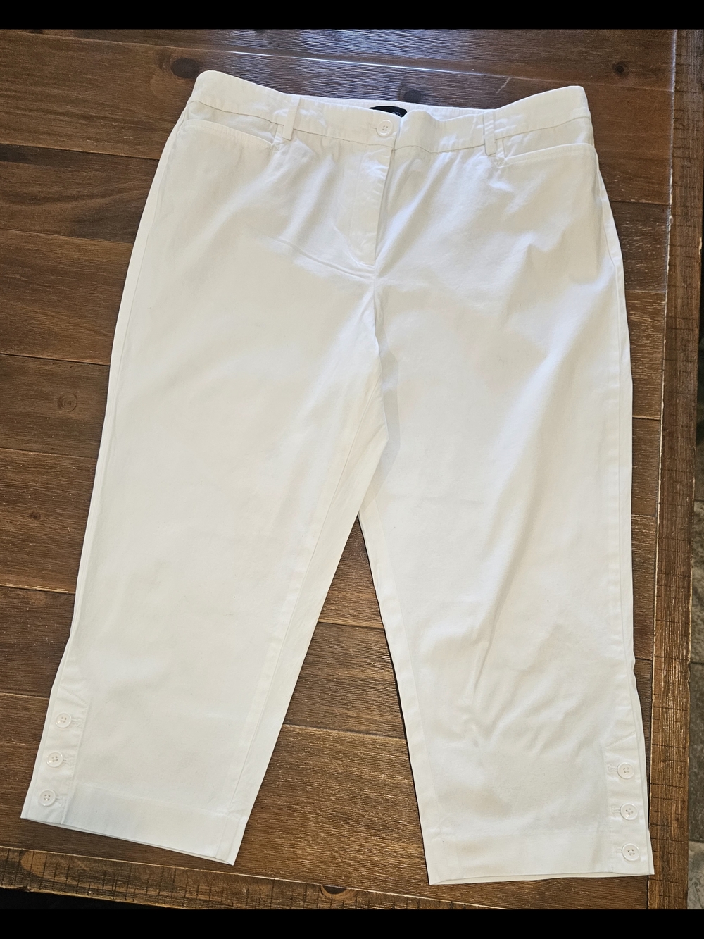 Talbots White Perfect Skimmer Cropped Pants with Tan Pocket Lining Size 14
